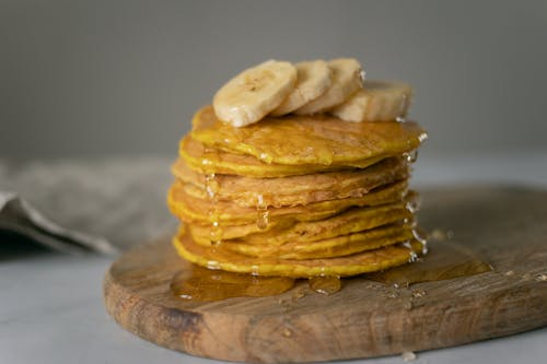 Banana oat pancakes – low-calorie quick weight loss meal idea